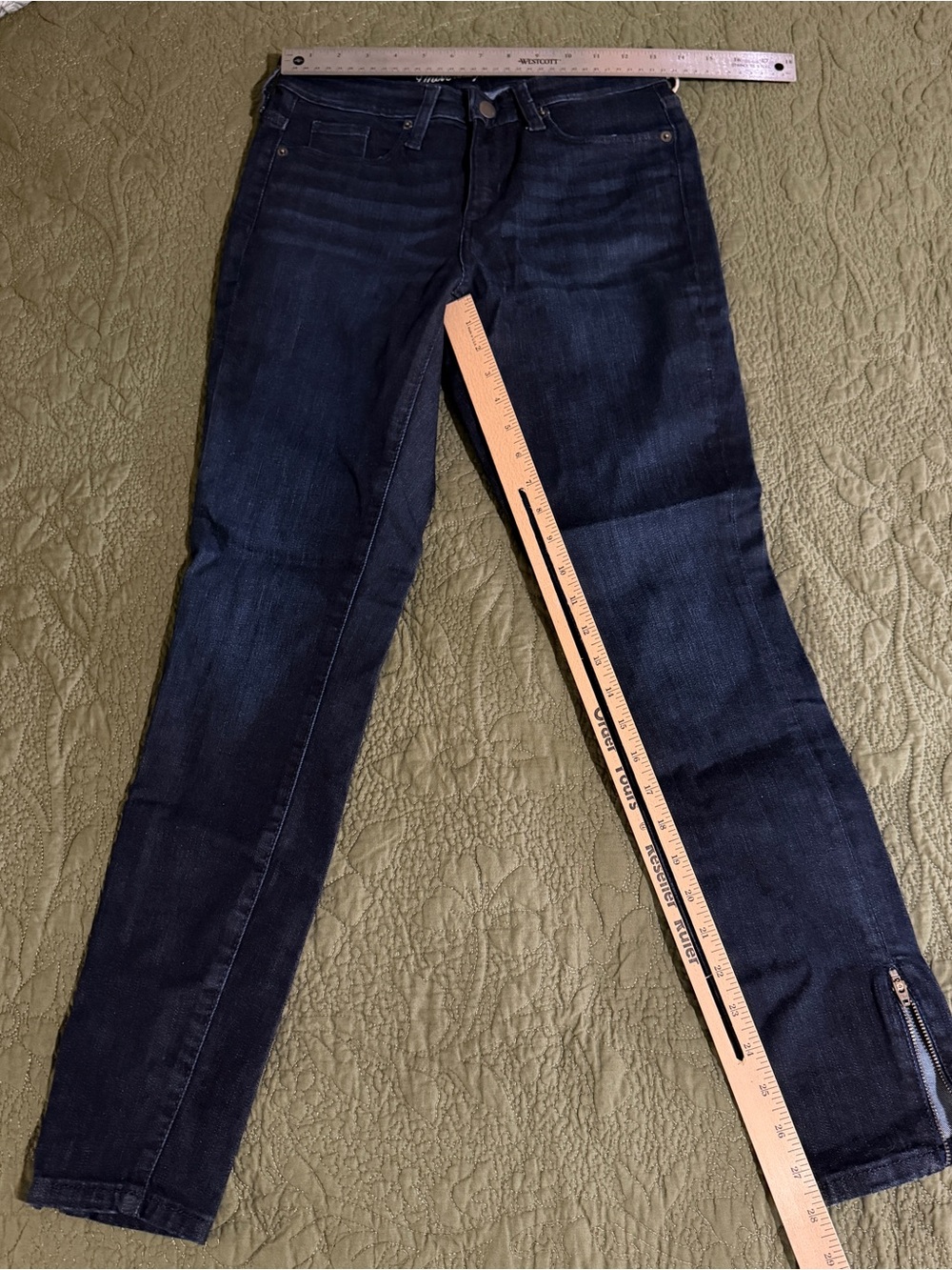 Universal Thread Dark Wash Skinny Jeans Size 4